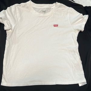 Levi’s cropped shirt